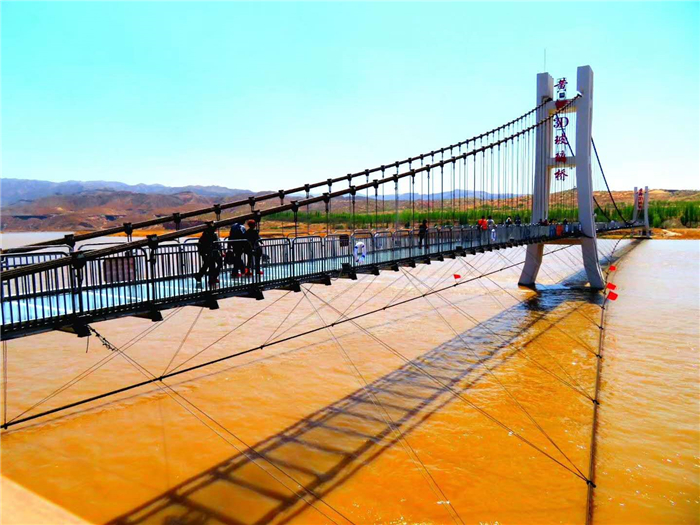 宁夏中卫市沙坡头黄河3D玻璃天桥